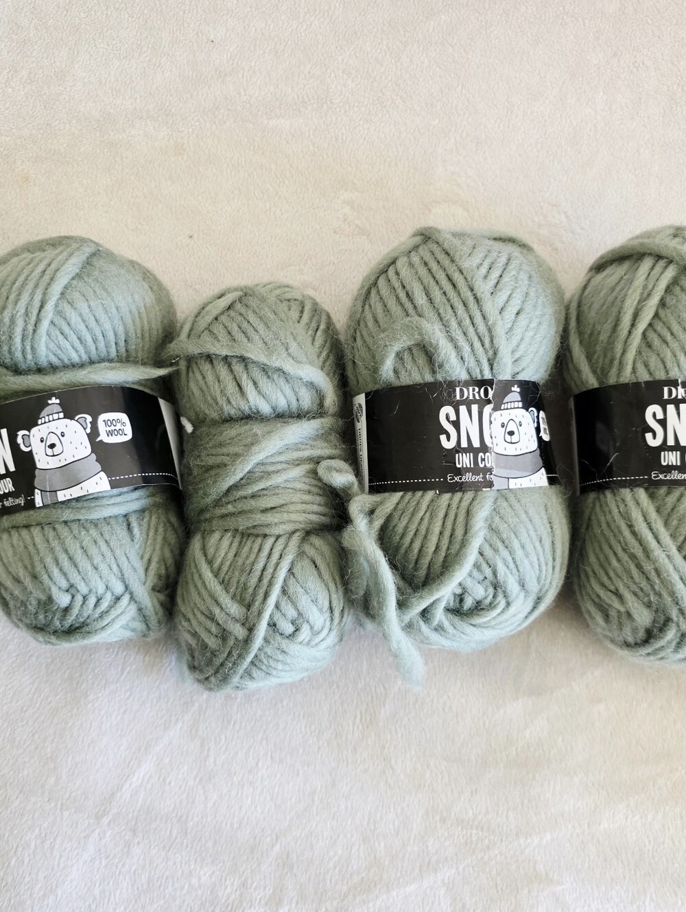 Snow 100% Wool Yarn in Sage Green - 3 3/4 Skeins